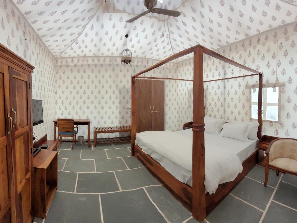 Aura Gold Resort Udaipur Eksteriør bilde