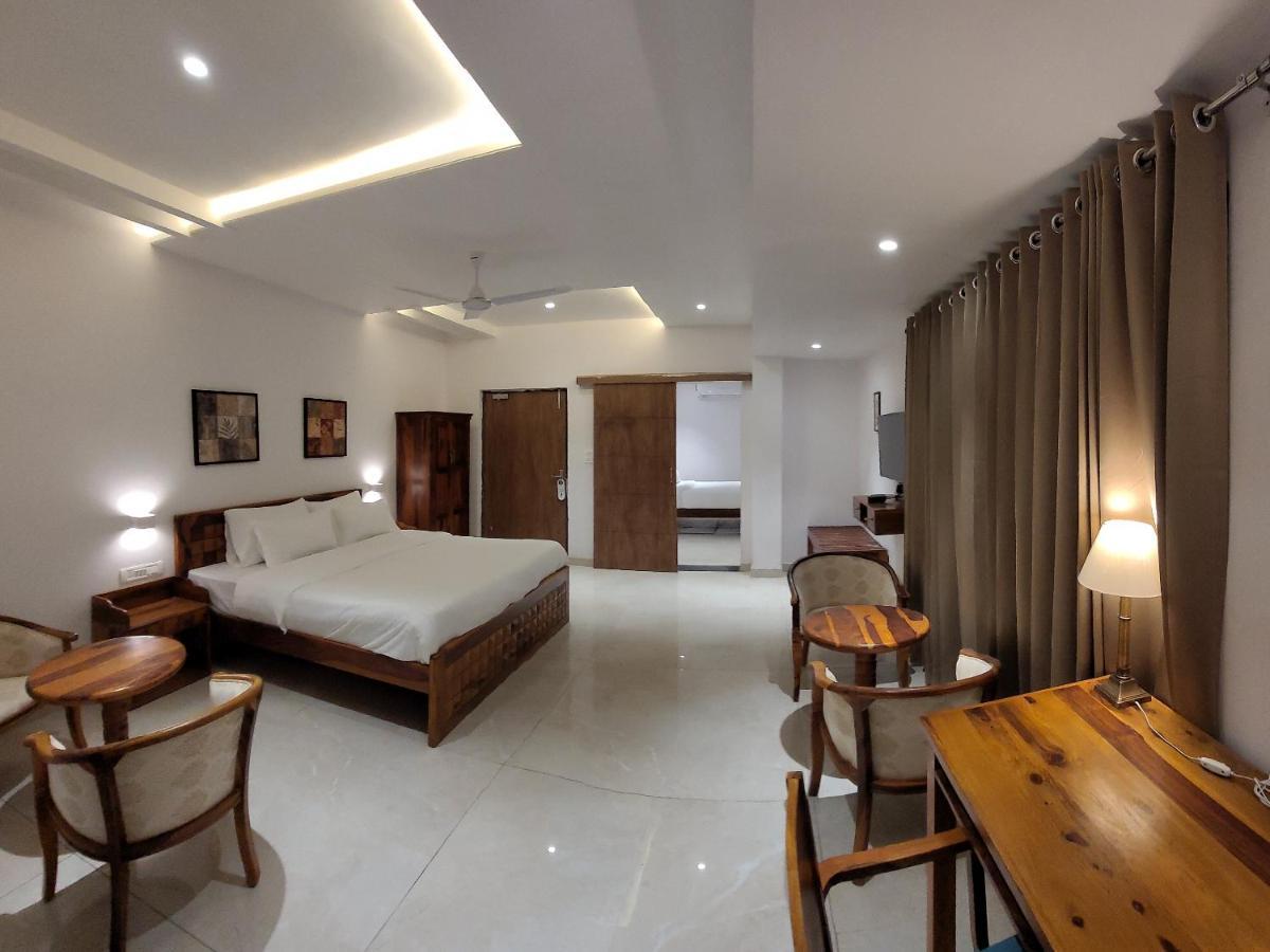 Aura Gold Resort Udaipur Eksteriør bilde