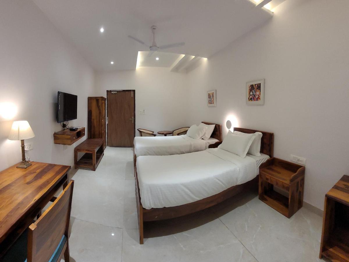 Aura Gold Resort Udaipur Eksteriør bilde
