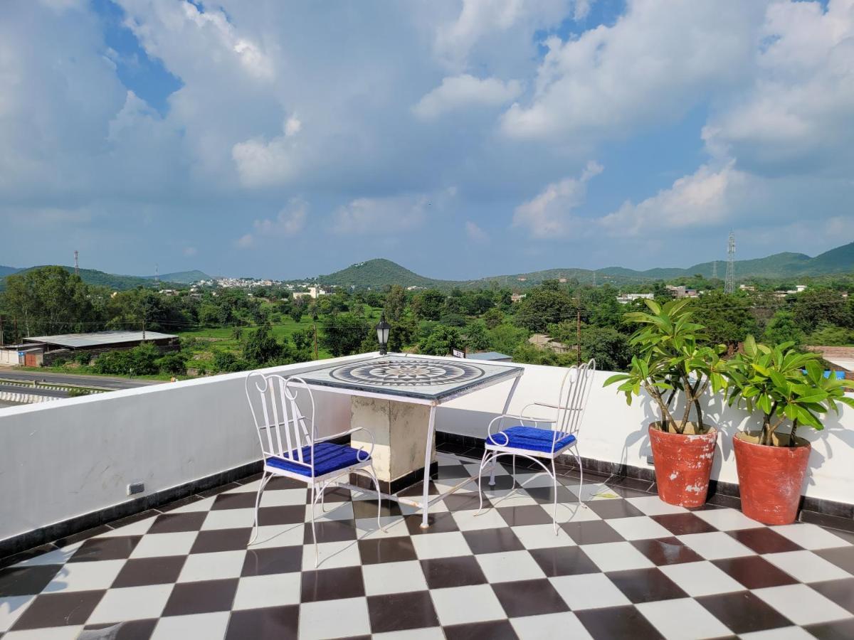 Aura Gold Resort Udaipur Eksteriør bilde