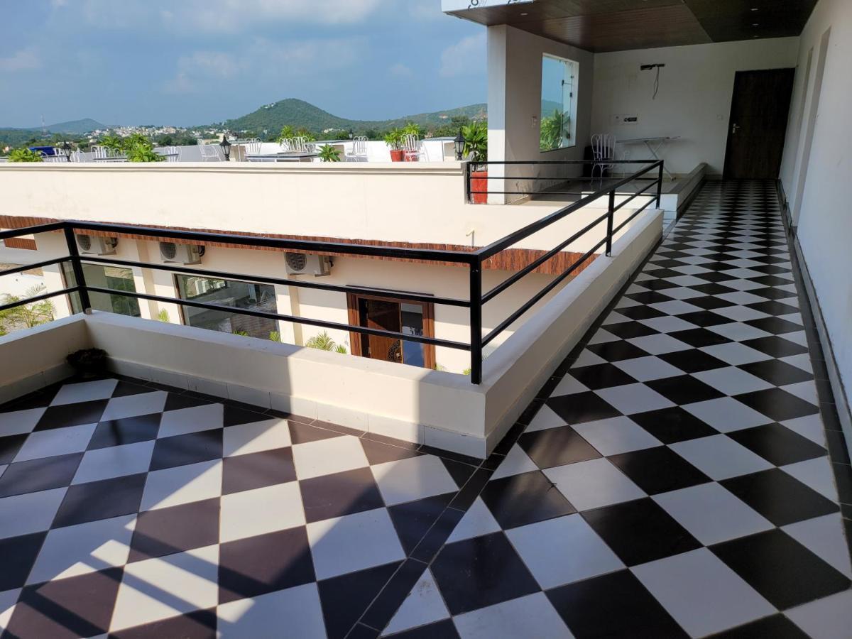 Aura Gold Resort Udaipur Eksteriør bilde