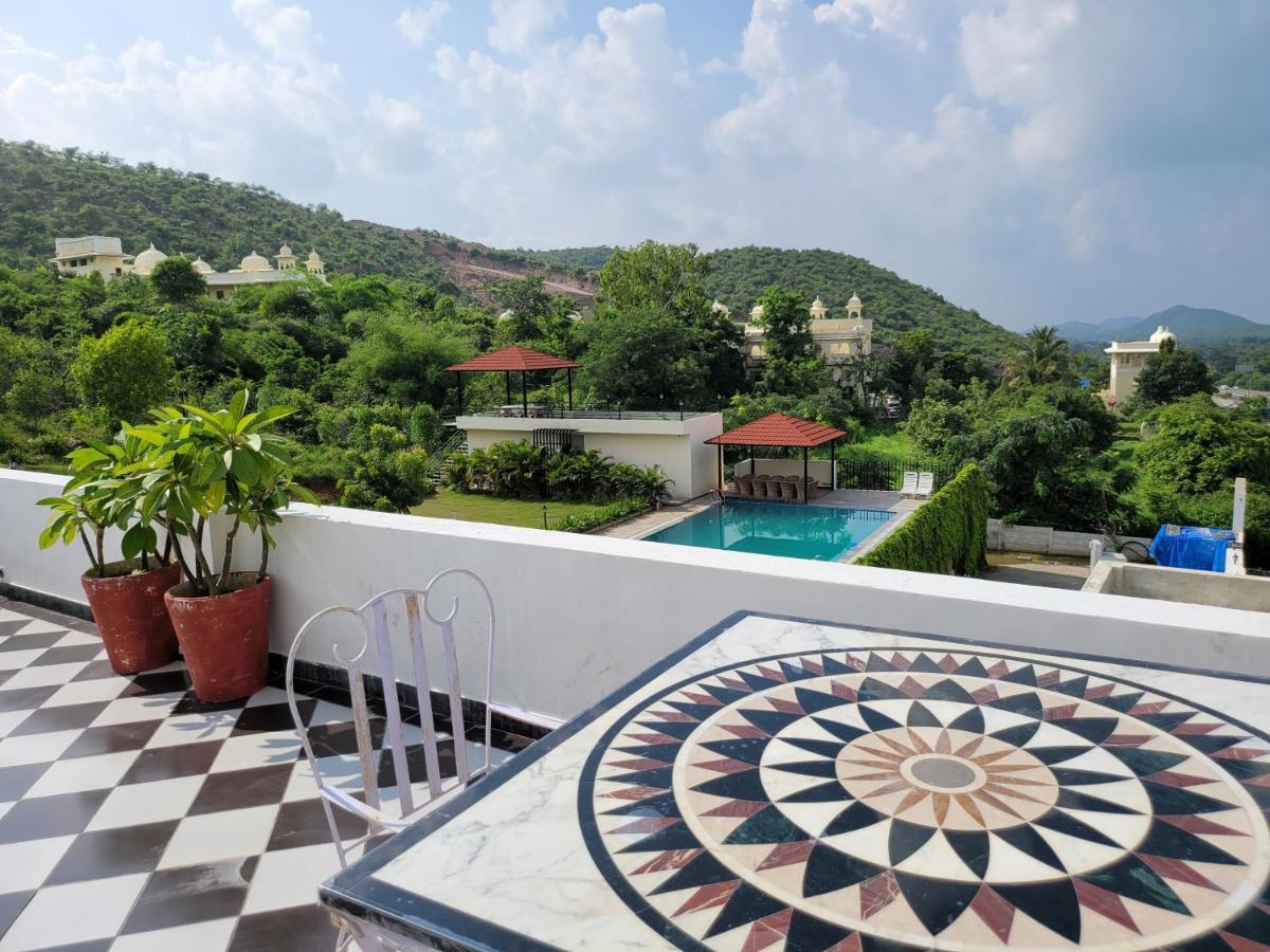 Aura Gold Resort Udaipur Eksteriør bilde